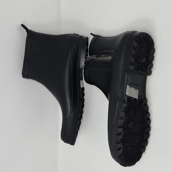 Madewell Zip-up Lugsole Rain Boot Black, sz 11 - Picture 3 of 10